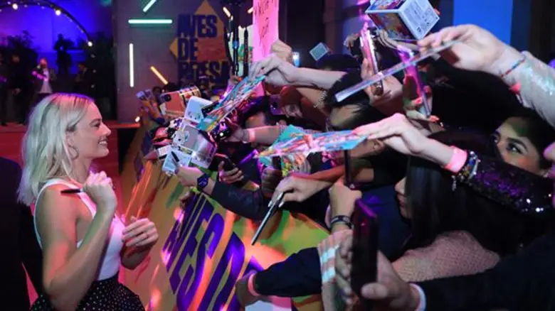 3 ตัวแม่ทีมนกล่า เปิดตัวบนพรมชมพูสุดเริดในงานพรีเมียร์ภาพยนตร์เรื่อง Birds of Prey ณ เม็กซิโก ซิตี้