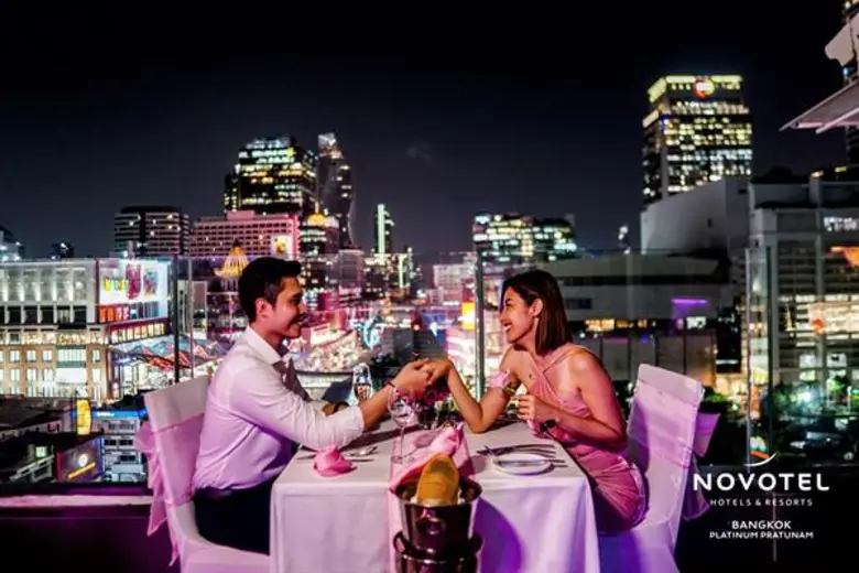 โรงแรมโนโวเทล กรุงเทพ แพลทินัม ประตูน้ำ ข...