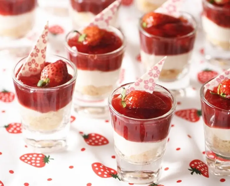 ชวนกินบุฟเฟ่ต์สตรอว์เบอร์รี ที่ห้องอาหาร เบนิฮานา โรงแรม อวานี เอเทรียม กรุงเทพฯ