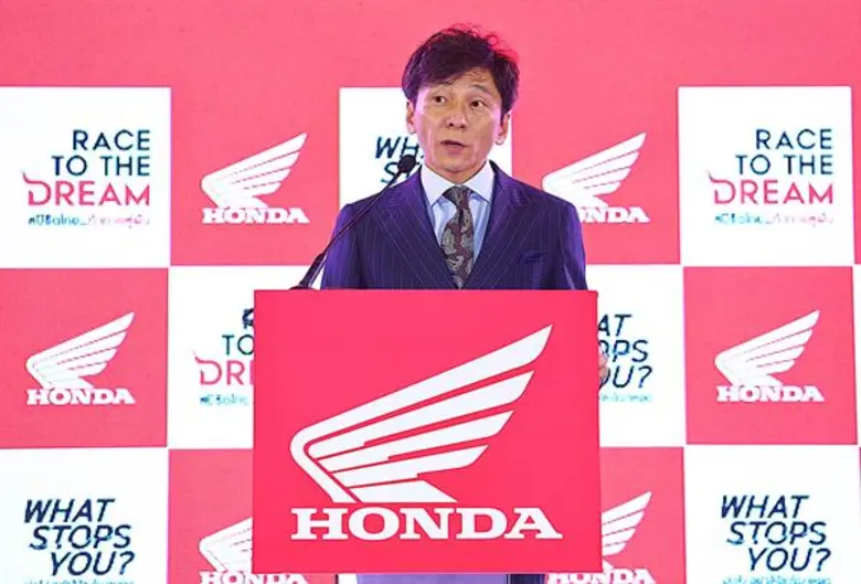 เอ.พี. ฮอนด้า ส่ง 2 นักแข่งไทยท้าทายเวทีมอเตอร์สปอร์ตระดับโลก ก้อง-สมเกียรติ ลุยโมโตทู ก๊องส์-ธัชกร ลุยซีอีวี โมโตทรี ควบ เรดบูล โมโตจีพี รุกกีส์ คัพ พร้อมผลักดัน มุกข์ลดา ขึ้นสู่คลาส 600ซีซี ศึกชิงแชมป์เอเชีย