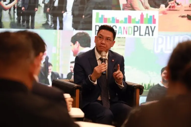 ภาพข่าว: “พุทธิพงษ์” พบสื่อมวลชนแจงผลสำเร็จหลังโรดโชว์สหรัฐอเมริกา