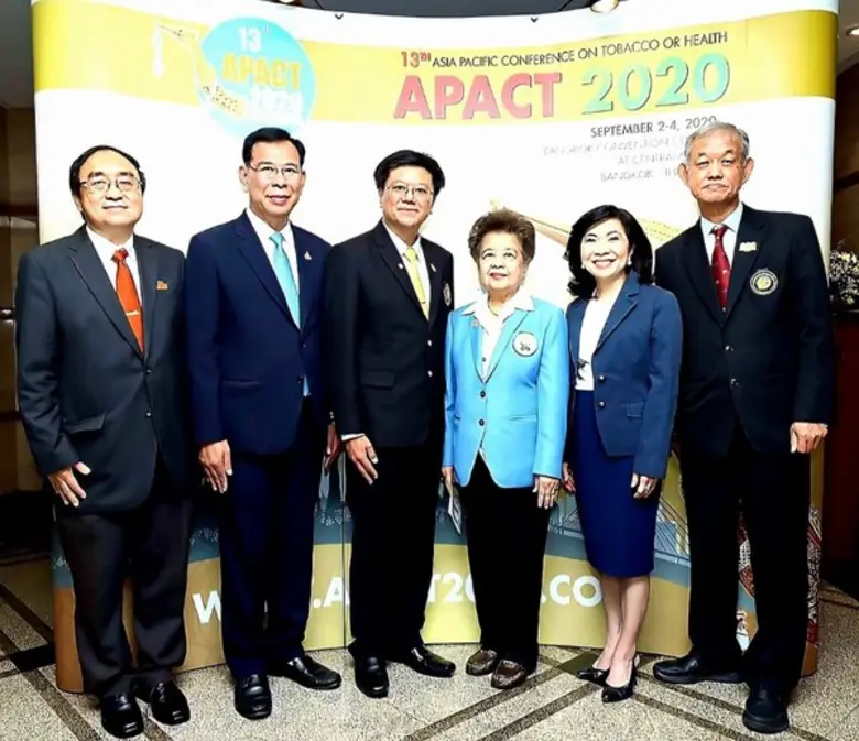 ศ.นพ. รณชัย คงสกนธ์ นายกแพทยสมาคมแห่งประเ...