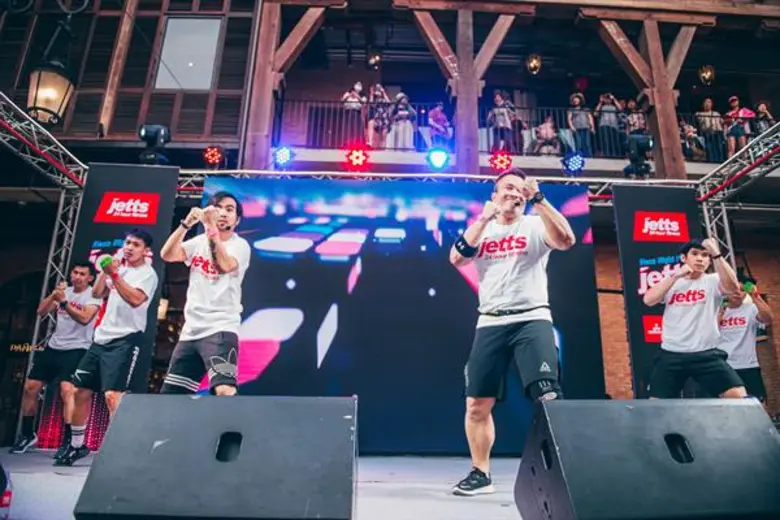 “เจ็ทส์ ฟิตเนส 24 ชั่วโมง” ชวนคนรักการออกกำลังกายมาฟิตให้สุดเหวี่ยงในงาน “Jetts Neon Party at One Nimman” เรียกน้ำย่อยก่อนเปิดตัวสาขาแรกในเชียงใหม่