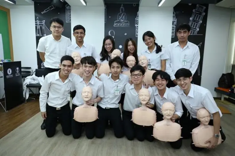 เอ็นคอนเส็ปท์ ชวนพี่หมอ 4 สถาบัน คุยเจาะลึกการเรียนแพทย์