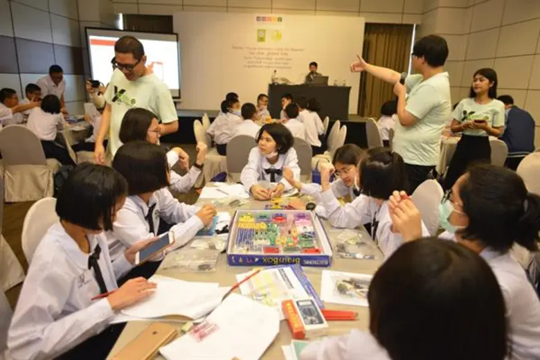 คึกคัก! เยาวชนเข้าร่วมทำกิจกรรมงาน 'วันนักประดิษฐ์' ปี 2563