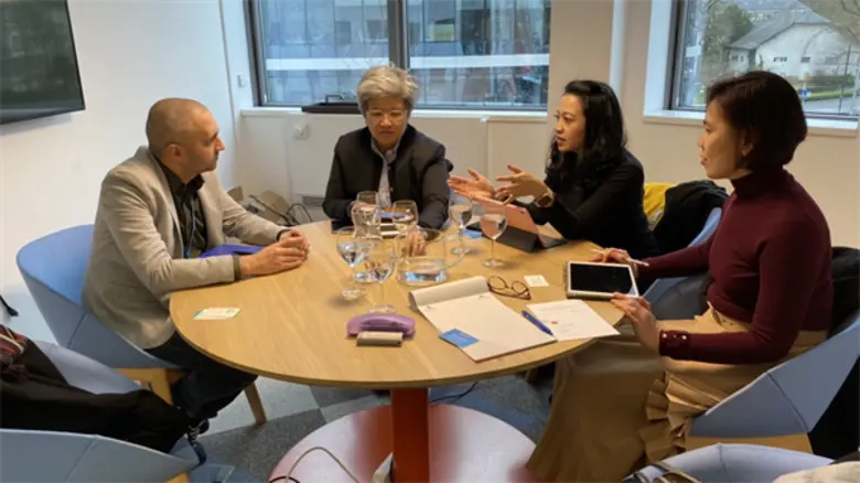 ก.ล.ต. ร่วมหารือกับศูนย์ฟินเทคลักเซมเบิร์ก เพื่อสนับสนุนฟินเทคสตาร์ทอัพของไทย