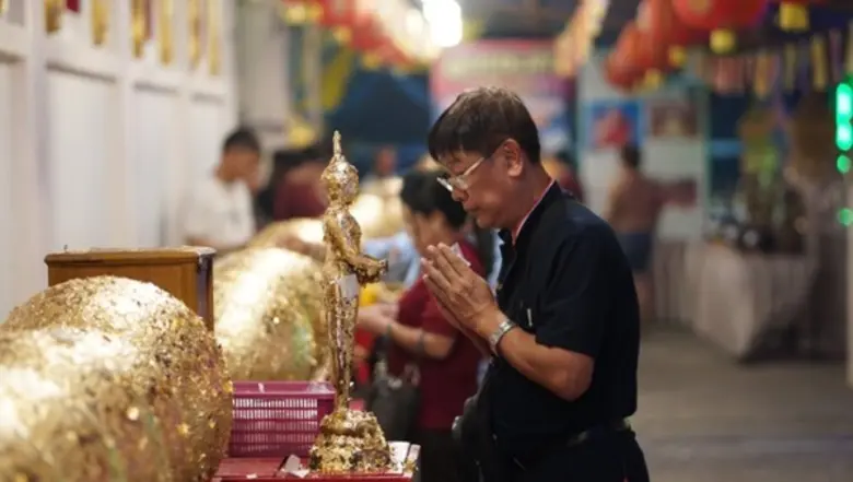 แลนมาร์คทุ่งทานตะวันที่ จ.นครปฐม พร้อมร่ว...