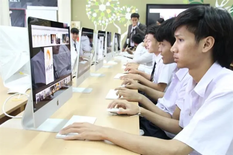 - สมศ.เดินหน้าพัฒนาการประเมินผ่านระบบดิจิ...