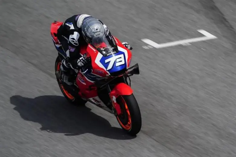 “อเล็กซ์” ฟอร์มดีรั้งอันดับ 3 เชคดาวน์เซปัง ก่อนควง “มาร์ค” เปิดตัวทีมแข่งเรปโซล ฮอนด้า วันนี้ที่อินโดนีเซีย