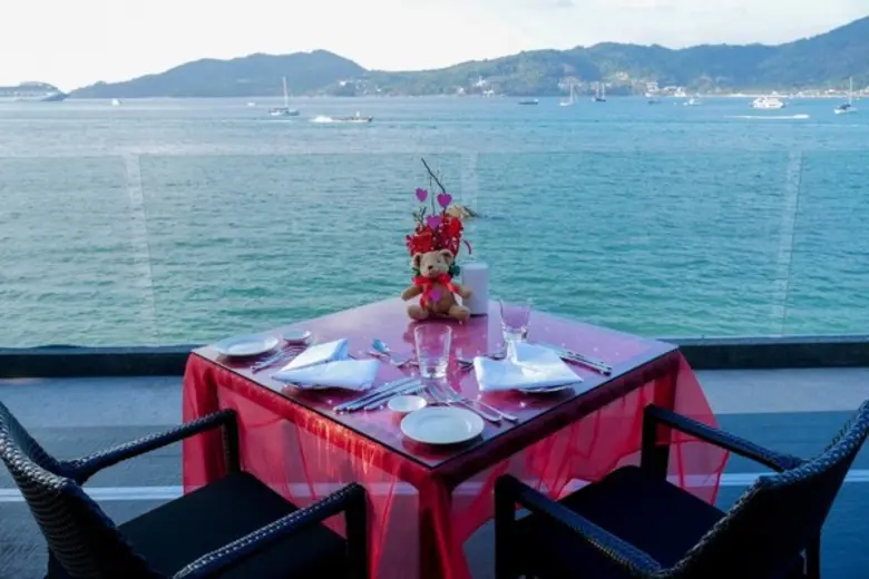 ใกล้ถึงวันวาเลนไทน์ เหล่าคู่รักต่างมองหาส...