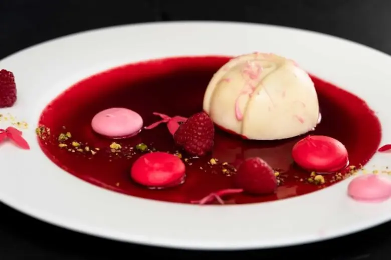 วาเลนไทน์ดินเนอร์ริมชายหาดสุดโรแมนติก ณ ห้องอาหารลากริตต้า