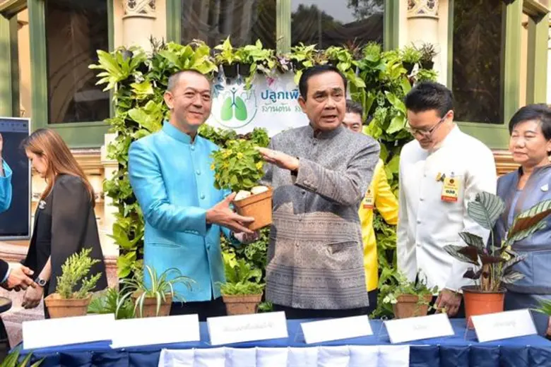 นายกรัฐมนตรี-รมว.เกษตรฯ ร่วมกิจกรรมประชาสัมพันธ์โครงการ “ปลูกเพื่อป(ล)อด ล้านต้น ลด PM2.5” ภายใต้โครงการ Green City by MOAC เตรียมมอบต้นกล้า 1 ล้านต้น สร้างพื้นที่สีเขียวทั่วกรุงเทพฯ