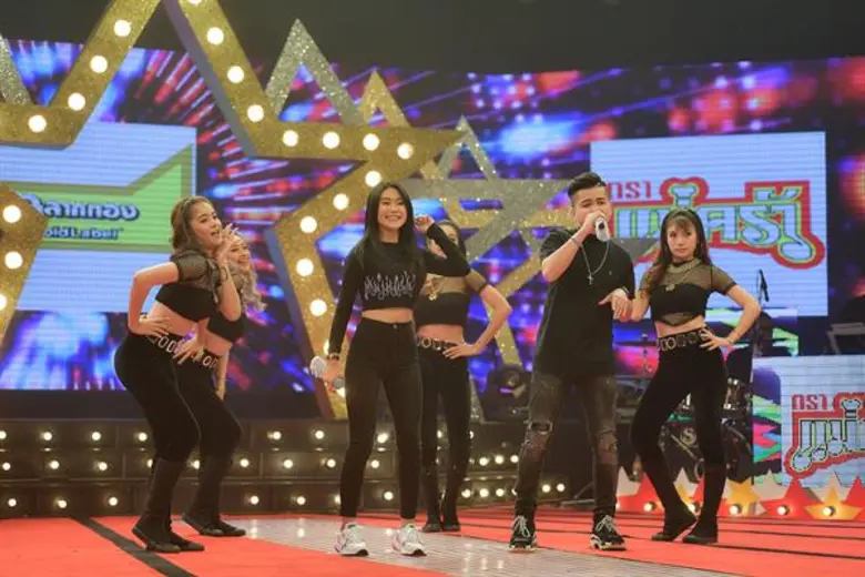 สนุกสนานมันส์ฮากันตั้งแต่เริ่มต้นจนจบรายก...