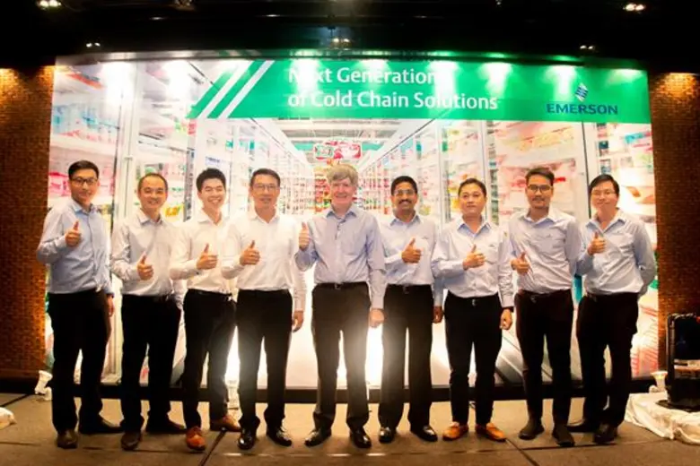 อิเมอร์สันคอมเมอร์เชียลแอนด์เรซิเดนเชียลโ...