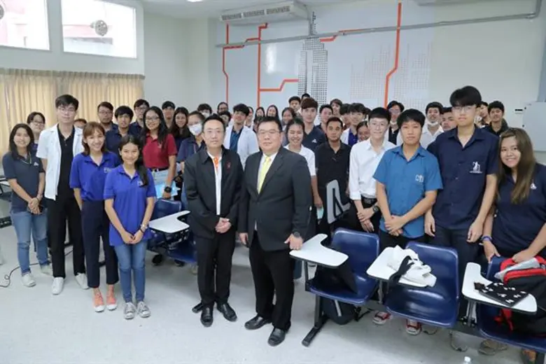 นายสมจิตร์ เปี่ยมเปรมสุข กรรมการบริหาร บร...