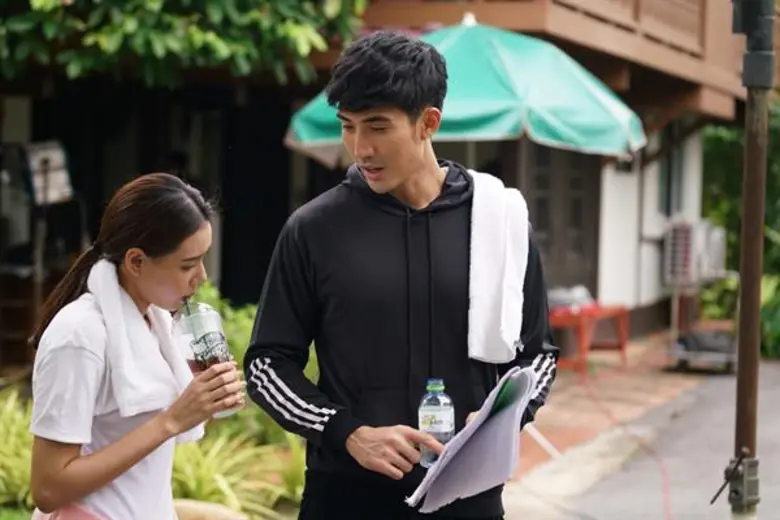 “บิ๊กเอ็ม”สายรุกขโมยจูบ“ตูน” “ยุ้ย”คิดแผนร้ายถ่ายรูปเป็นหลักฐาน