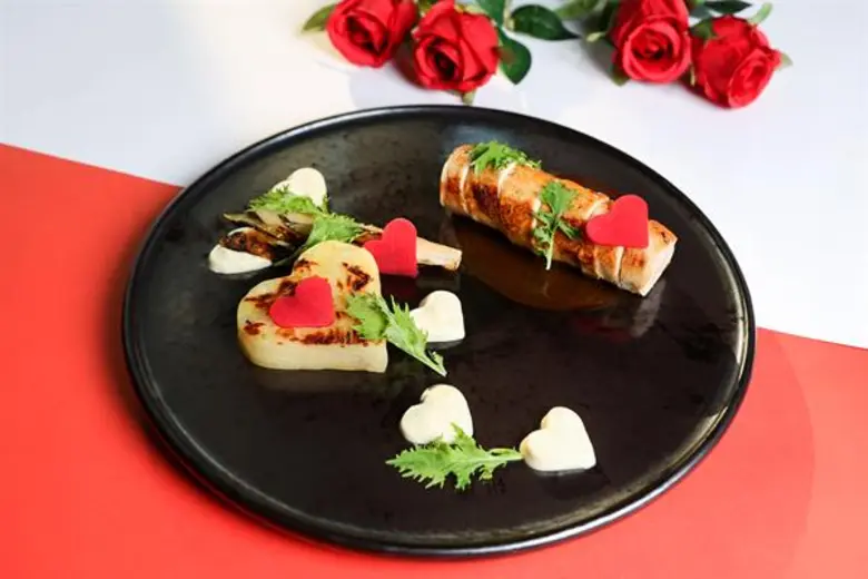 โรงแรมแชงกรี-ลา กรุงเทพฯ เชิญคุณและคนที่คุณรัก มาร่วมฉลองเทศกาลแห่งความรักในค่ำคืนวันวาเลนไทน์แสนหวานในธีม “Wine’s My Valentine”