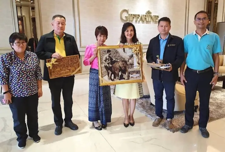 นางพรเพ็ญ วรวิลาวัณย์ ผู้อำนวยการองค์การอ...