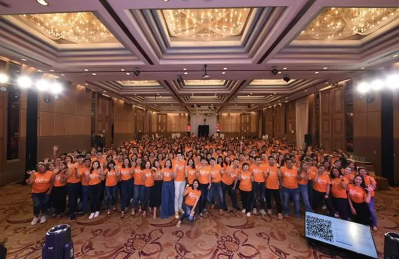 นางสาวสุวิมล ตั้งนิสัยตรง ประธานเจ้าหน้าท...