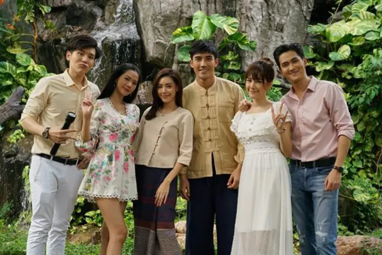 “บิ๊กเอ็ม”โชว์แมนพา“ตูน”ขี่หลัง 3 คู่รักลั้ลลาโลกสีชมพูสวีตข้ามภพ