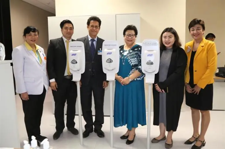 นางสุนทรี จรรโลงบุตร (ที่3จากขวา) ประธานเ...