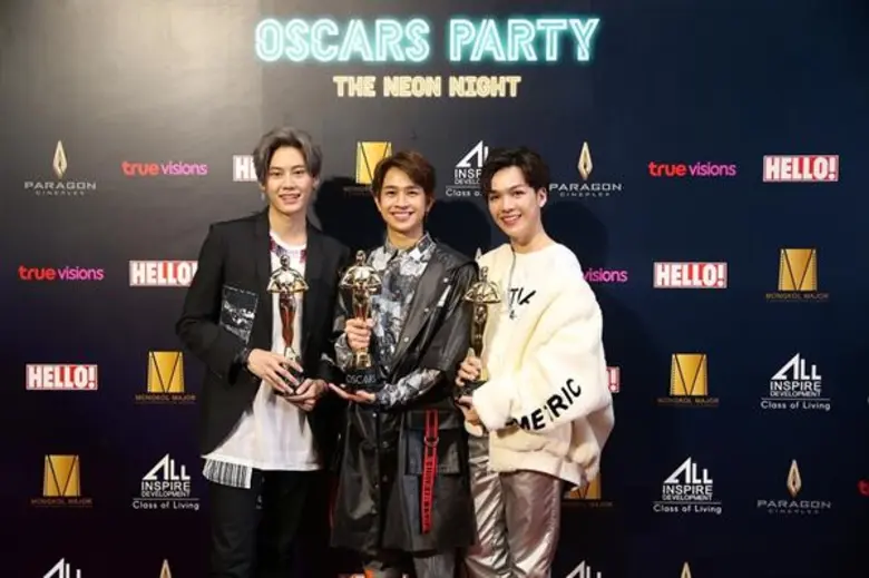 เมเจอร์ ซีนีเพล็กซ์ กรุ้ป จัดงานปูพรมแดง “Oscars Party The Neon Night” ฉลองสู่การประกาศรางวัลออสการ์ 2020 ชมฟรี...ถ่ายทอดสดการประกาศผลรางวัล ณ โรงสยามภาวลัย พารากอน ซีนีเพล็กซ์ ผู้ร่วมงานลุ้นรับบัตรชมภาพยนตร์ฟรี 1 ปี มูลค่า 14,000 บาท