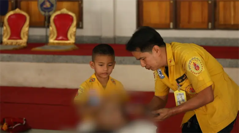 ทีวีไกด์: รายการ "ไทยทึ่ง" “เลโอ” พาทึ่ง “กู้ภัยแต่งหน้าศพ” จ.ชลบุรี ฉายา “เอ หมื่นศพ” จิตอาสาแต่งหน้าศพฟรี!!!