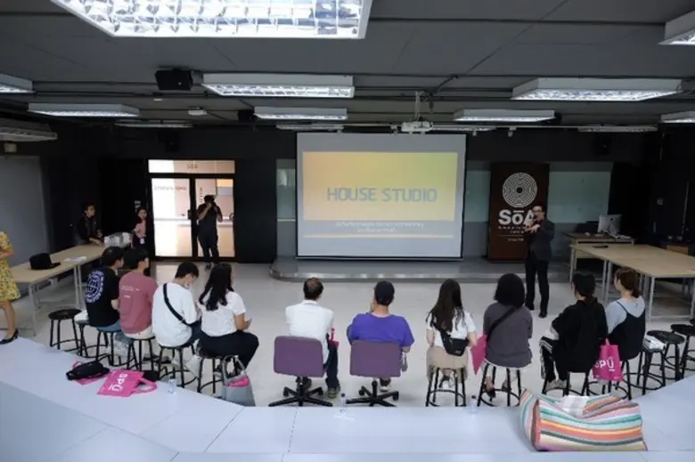 ม.ศรีปทุม ต้อนรับ มจธ.นำคณะ นศ.จากเกาหลี เข้าเยี่ยมชมและศึกษาดูงาน