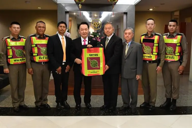 นายวรวิทย์ เจนธนากุล (ที่ 4 จากซ้าย) กรรม...