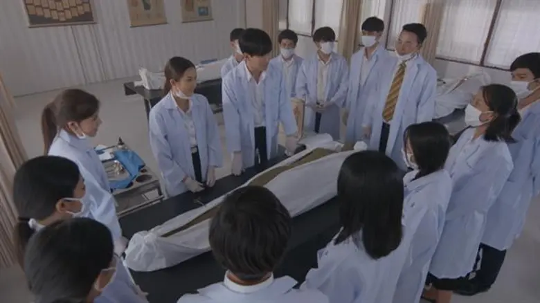 “แซนดี้” ปลื้ม สวมบทนักเรียนแพทย์ ตื่นเต้นลงสนาม ผ่าร่างอาจารย์ใหญ่ !!