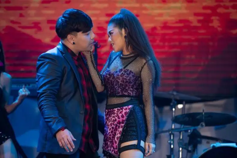 แม้ "วงเฟลม" จะเป็นศิลปินกลุ่มร็อกดาร์กไซ...