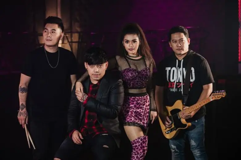 “วงเฟลม” ฉีกลุคสาวใส “ธัญญ่า อาร์สยาม” ฟิจเจอริ่ง ใส่เพลงสุดสยิว “แฟนคืนเดียว (One Night Stand)”