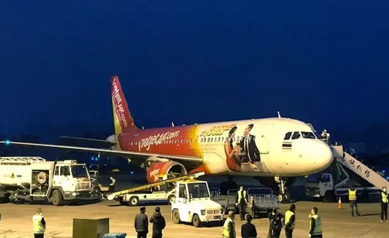 เวียตเจ็ทไทยแลนด์ อบพ่นฆ่าเชื้อโรคในเครื่องบินรับมือ 'ไวรัสโคโรน่า’ และขนส่งเวชภัณฑ์บริจาคไปยังประเทศจีน