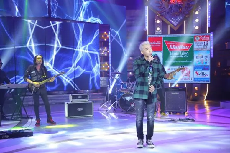 ทำเอาชาวร็อคโยกหัวกันมันส์แบบสุด ๆ เมื่อร...