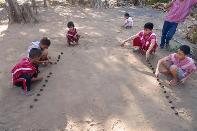 ทีวีไกด์: รายการ หลงรักยิ้ม ท่องงานเทศกาลประจำปี ซึมซับวิถีชีวิตชาวกะเหรี่ยง