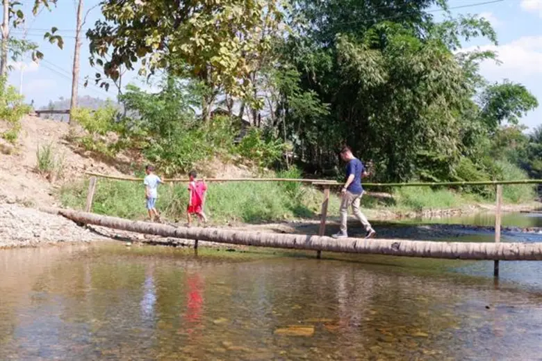 ทีวีไกด์: รายการ หลงรักยิ้ม ท่องงานเทศกาลประจำปี ซึมซับวิถีชีวิตชาวกะเหรี่ยง