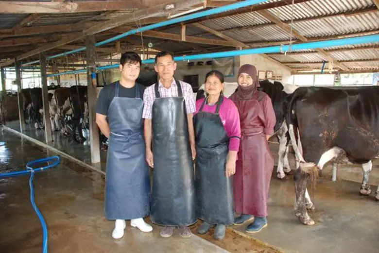 กรมส่งเสริมสหกรณ์ จับมือ ม.มหาสารคาม และ ม.เกษตรฯ กำแพงแสน สานต่ออาชีพพระราชทาน สนับสนุนทุนการศึกษาปริญญาตรีบุตร - หลานสมาชิกสหกรณ์ผู้เลี้ยงโคนม