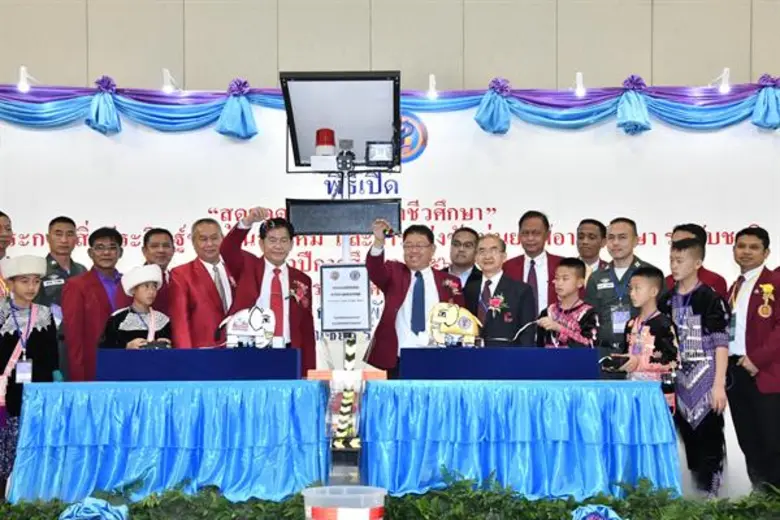 อาชีวะอวด 180 ผลงานสิ่งประดิษฐ์ และแข่งขันหุ่นยนต์ระดับชาติ