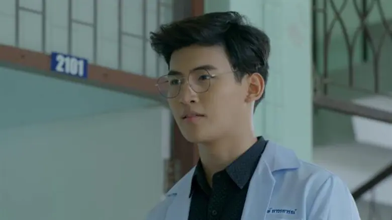 ความเนิร์ดเตะตาสาววาย “โอห์ม” สวมบทบาทหมอหล่อทำกระแสโซเชียลกระหึ่ม!!