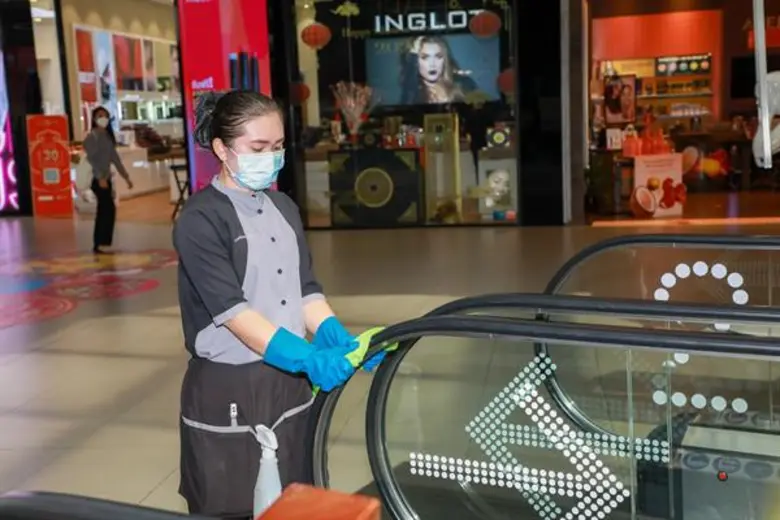 เซ็นทรัลเวิลด์ ร่วมกับ กระทรวงสาธารณสุข เดินหน้ารณรงค์ให้ความรู้ประชาชน แจกหน้ากากอนามัย เจลล้างมือ ป้องกันเชื้อไวรัสโคโรนา