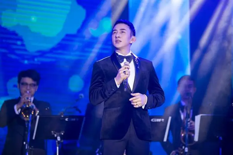 ครั้งแรกของ “บี - พีระพัฒน์” พร้อมรับมือความท้าทายใหม่ ดีไซน์เสียงร้องใส่บทเพลงสุดคลาสสิค ใน” “สุนทราภรณ์ เดอะมิวสิคัล อิน คอนเสิร์ต”