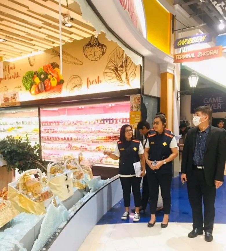 จากเหตุการณ์กราดยิงในห้างสรรพสินค้าเทอร์ม...