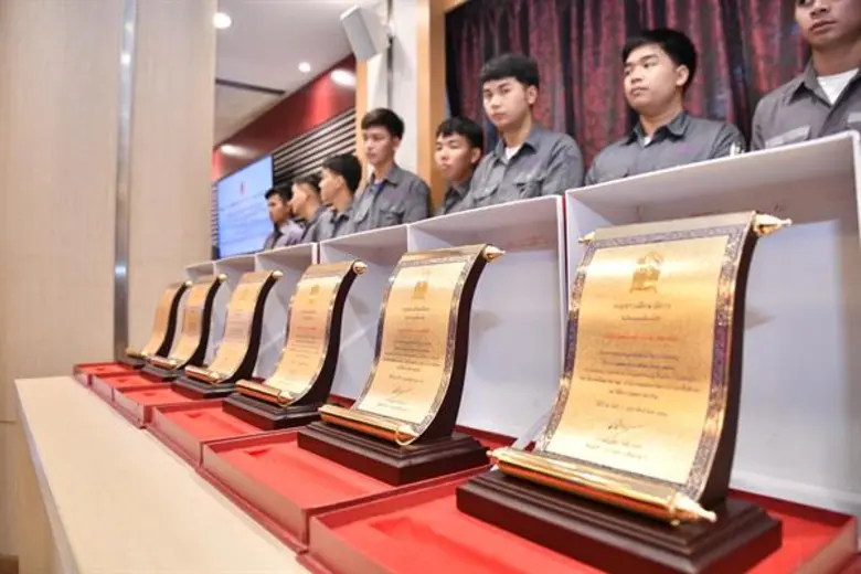 บ.เอกชนหนุนทุน ว.เทคนิคมาบตาพุด ต่อเนื่อง ย้ำความสำเร็จ12 ปี โครงการพัฒนาช่างเทคนิควิศวกรรมเคมีตอบโจทย์ความต้องการกำลังคน