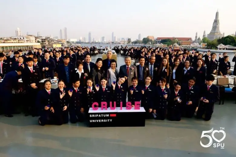 ม.ศรีปทุม จัดพิธีมอบพังงาเรือ แก่นักศึกษา...