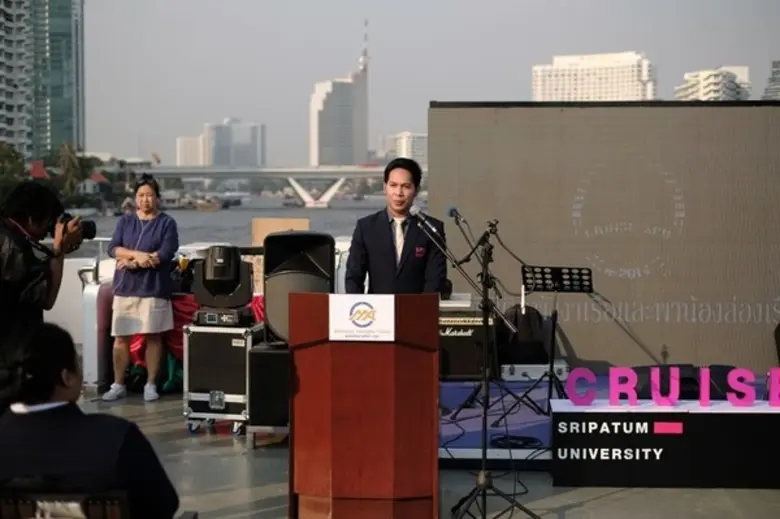 ปิ๊งไอเดียสุดเดิร์น! ม.ศรีปทุม มอบพังงาเรือ สัญลักษณ์แห่งความภาคภูมิใจในวิชาชีพ นศ.การจัดการบริการธุรกิจเรือสำราญ บนเรือ Meridian Alangka Cruise