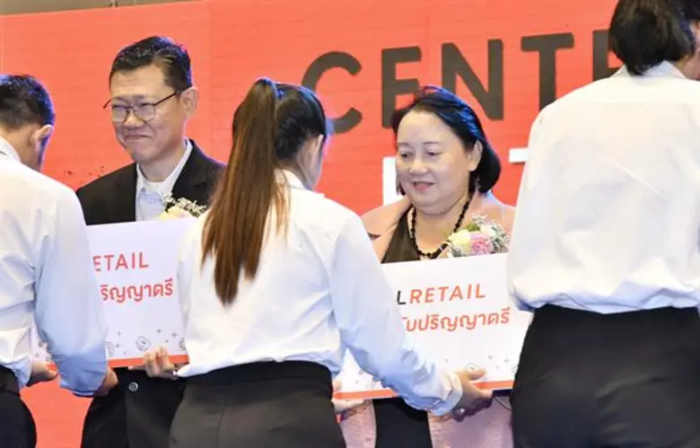 สอศ. ผนึกกำลัง กลุ่มเซ็นทรัล กรมการจัดหางาน ยกระดับคุณภาพวิชาชีพด้านค้าปลีกและบริการ