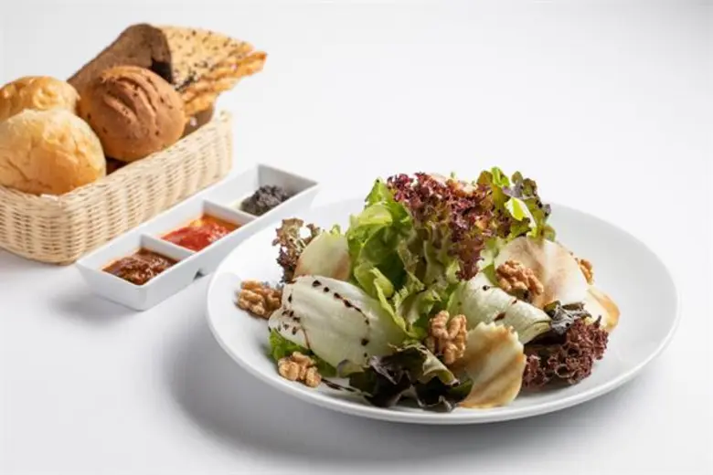 ห้องอาหารเลอ มาแรงน์ โรงแรมเคป ราชา ศรีรา...