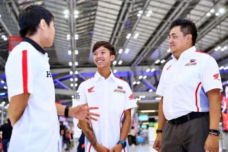 “ก๊องส์-ธัชกร” บินเก็บตัวแดนกระทิงดุ ฝึกเข้มก่อนลุยศึกชิงแชมป์เยาวชน 2 รายการใหญ่ระดับโลก