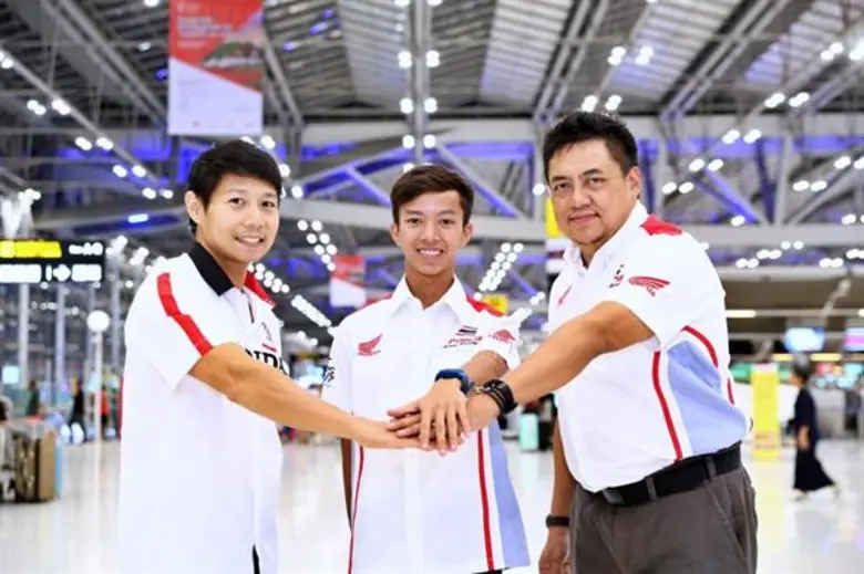 “ก๊องส์-ธัชกร” บินเก็บตัวแดนกระทิงดุ ฝึกเข้มก่อนลุยศึกชิงแชมป์เยาวชน 2 รายการใหญ่ระดับโลก