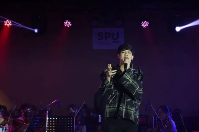 อบอุ่น ประทับใจ ฟินสุด! Free Concert @SPU Musical แห่งรัก เรียนหนักมาพักใจ#2 กับ ว่าน ธนกฤต มัม ลาโคนิก ไอซ์ พาริส และวงดนตรีพระเจนดุริยางค์
